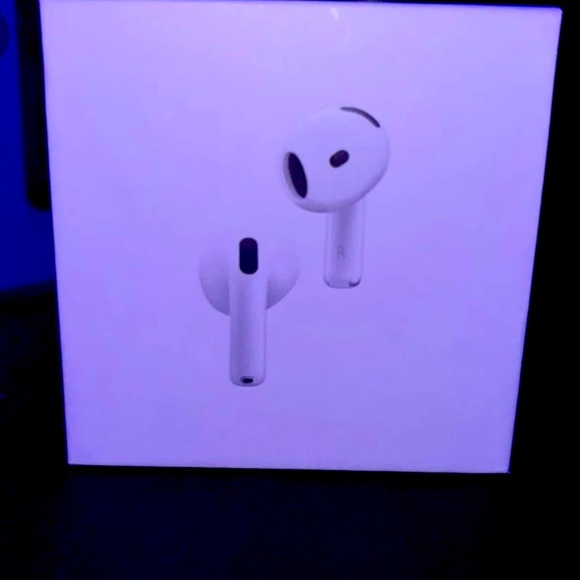 Apple AirPods Wireless Earbuds